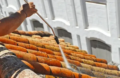 Nettoyage de toitures - Moncrabeau